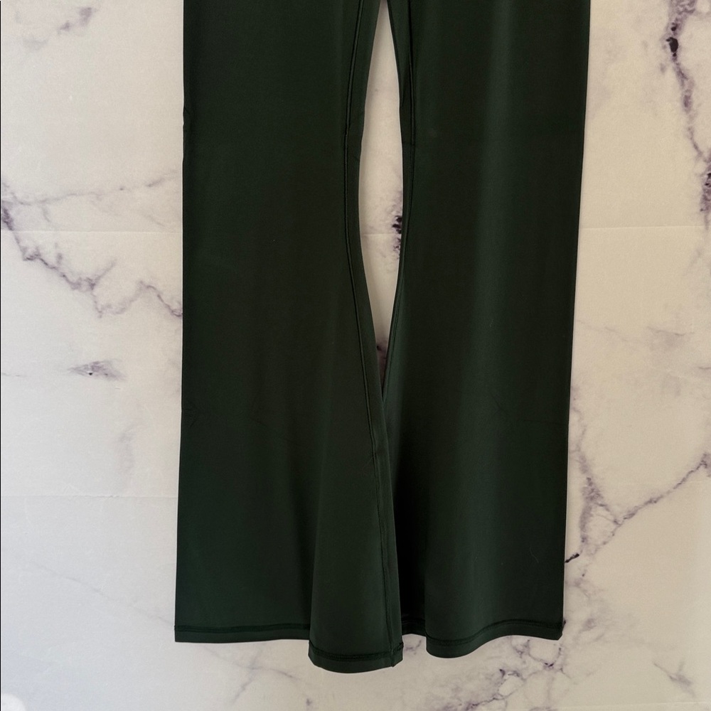 OFFLINE BY AERIE Green Real Me High Waist Crossover Flare Leggings Size Medium - Picture 10 of 13